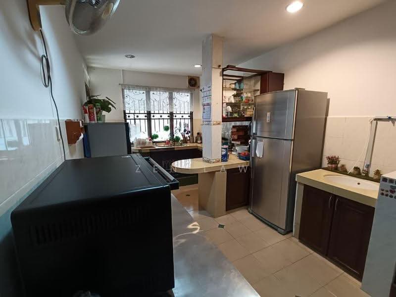Rumah Teres 2-Tingkat untuk Dijual di Alam Damai (Cheras) - Zen Law - Kitchen - PropertyGuru.com.my