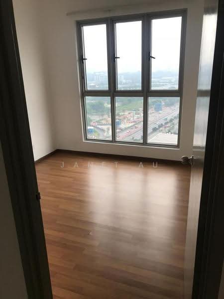 Service Residence for Sale at Greenz (Residensi Flora) @ One South - Janet Au - View - PropertyGuru.com.my