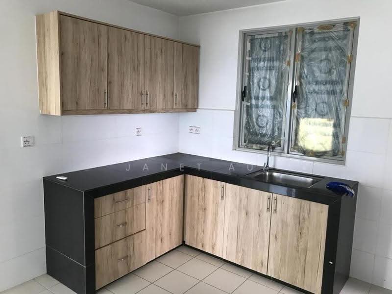 Service Residence for Sale at Greenz (Residensi Flora) @ One South - Janet Au - Kitchen - PropertyGuru.com.my