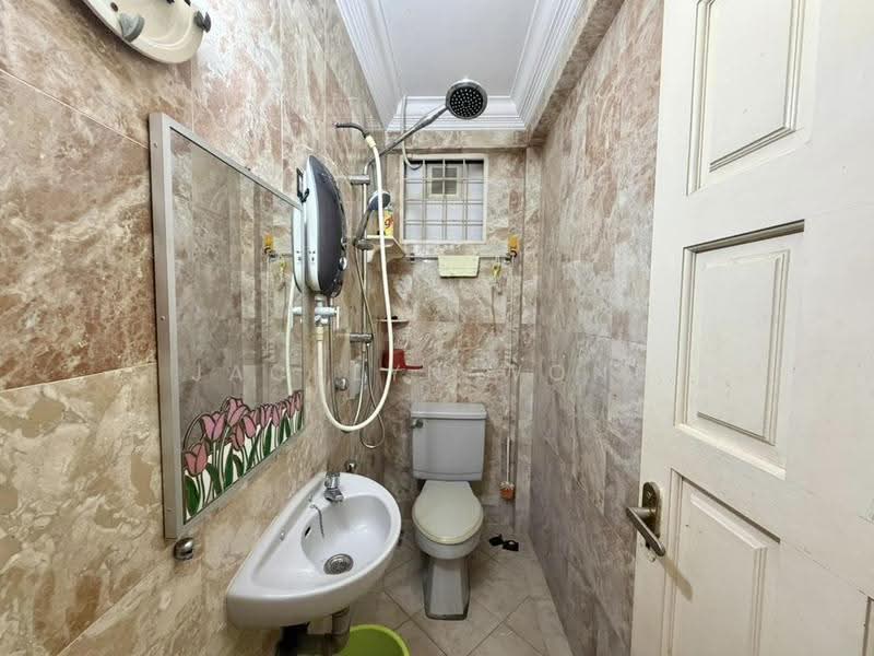 Rumah Teres 2-Tingkat untuk Dijual di Damai (Kota Kinabalu) - Jacklyn Wong - PropertyGuru.com.my