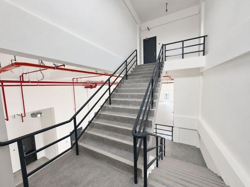 Factory for Rent in Taman Desa Cemerlang (Ulu Tiram) - Veekie Ng - Corridor - PropertyGuru.com.my
