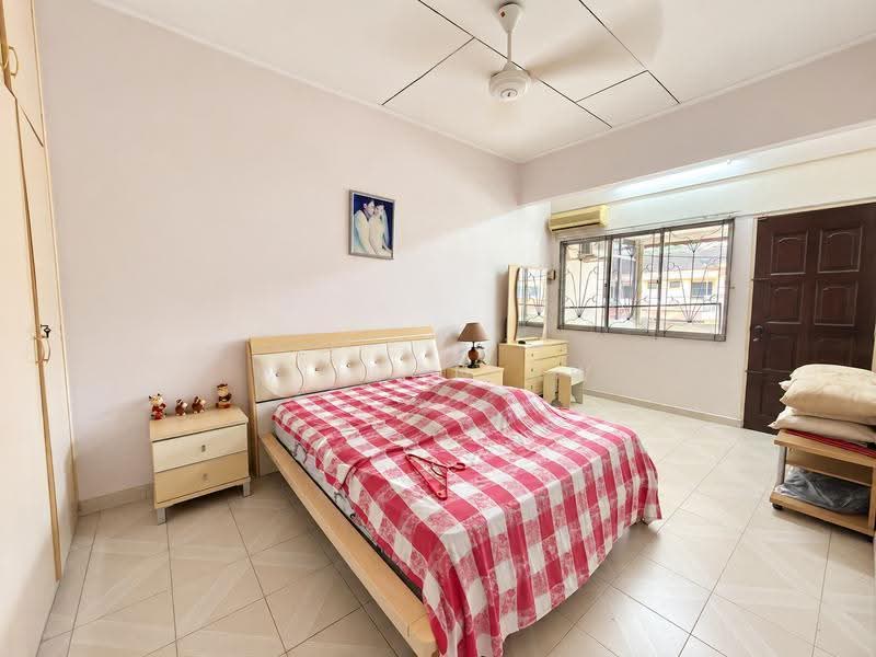 Rumah Teres 2-Tingkat untuk Dijual di Taman Kolam Air (Johor Bahru) - Wilson Aw - Bedroom - PropertyGuru.com.my