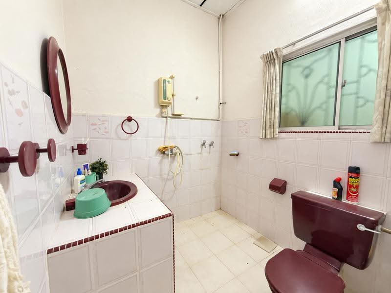 Rumah Teres 2-Tingkat untuk Dijual di Taman Kolam Air (Johor Bahru) - Wilson Aw - PropertyGuru.com.my