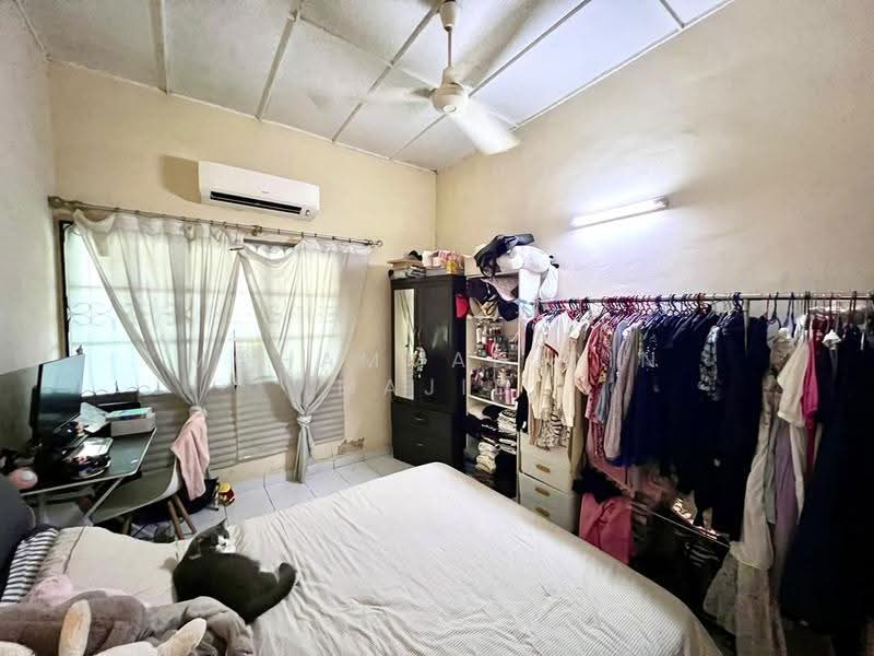 Rumah Teres 1-Tingkat untuk Dijual di SS4 (Petaling Jaya) - Mohammad Din Majid - Bedroom - PropertyGuru.com.my