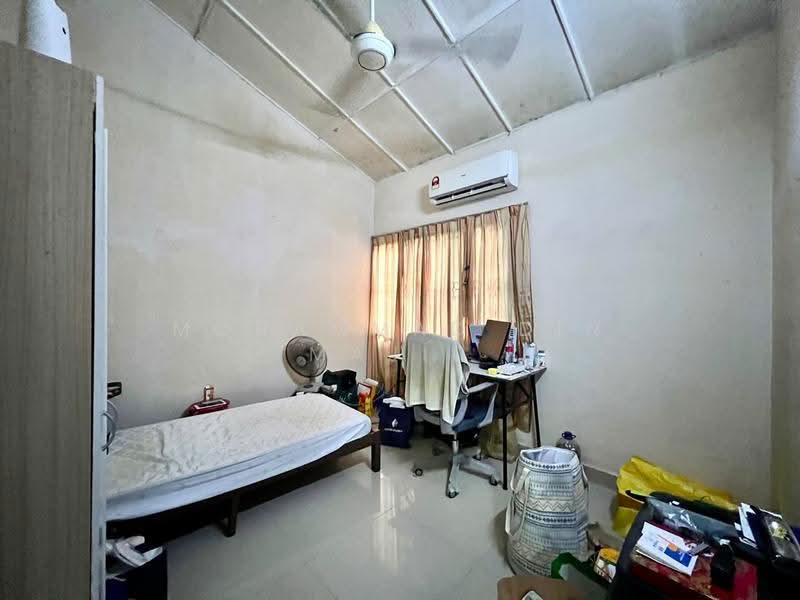 Rumah Teres 1-Tingkat untuk Dijual di SS4 (Petaling Jaya) - Mohammad Din Majid - Bedroom - PropertyGuru.com.my