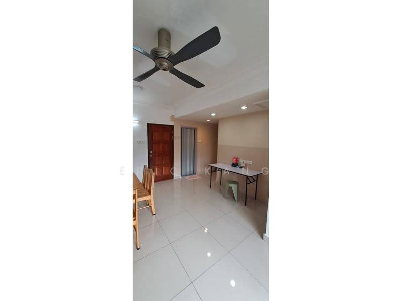 Kondominium untuk Disewa di Azuria Condominium - Eric Kang - Living Room - PropertyGuru.com.my