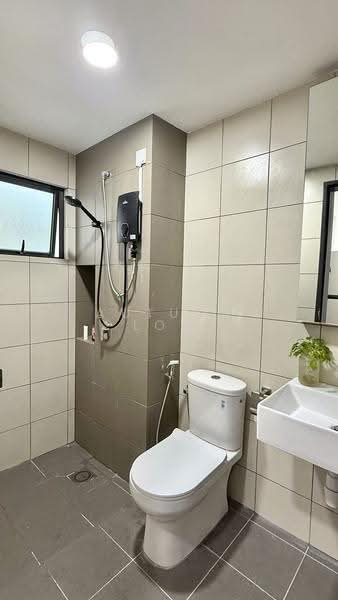 Service Residence for Rent at D'Quince Residences - Autumn Low - Bathroom - PropertyGuru.com.my
