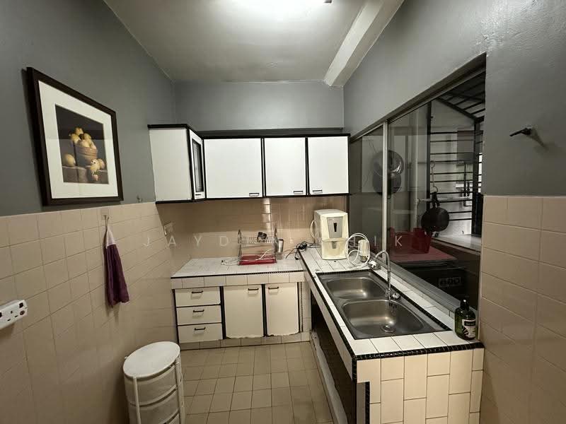 Apartment for Sale at Puteri Court - Jayden Chik - Kitchen - PropertyGuru.com.my