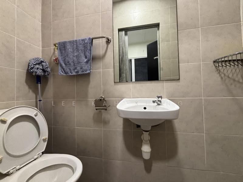 Kediaman Servis untuk Disewa di One Residency - Lee Kah Shing - Bathroom - PropertyGuru.com.my