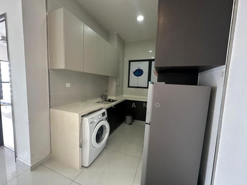 Condominium for Rent at Lovell @ Country Garden Danga Bay - Vinz Ang - Kitchen - PropertyGuru.com.my