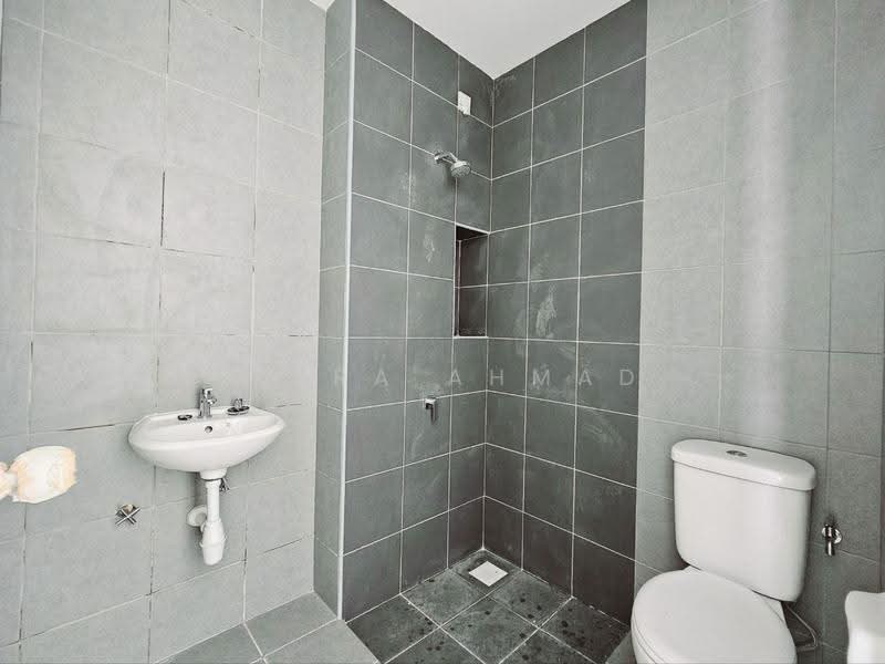 2-storey Terraced House for Sale in Eco Forest (Semenyih) - Azira Ahmad - Bathroom - PropertyGuru.com.my