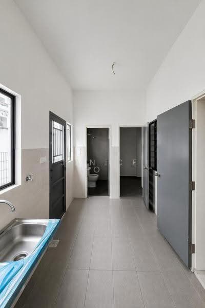 Rumah Teres 2-Tingkat untuk Dijual di Setia Alam (Selangor) - Janice Low - Wet Kitchen - PropertyGuru.com.my