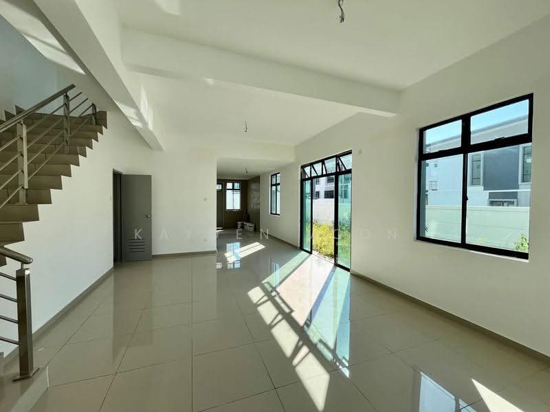 2-storey Terraced House for Sale in Taman Bestari Indah (Ulu Tiram) - Kayden Voon - Living Room - PropertyGuru.com.my