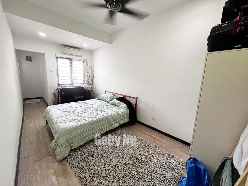 Rumah Teres 2-Tingkat untuk Dijual di Alam Damai (Cheras) - Gaby Ng - Bedroom - PropertyGuru.com.my