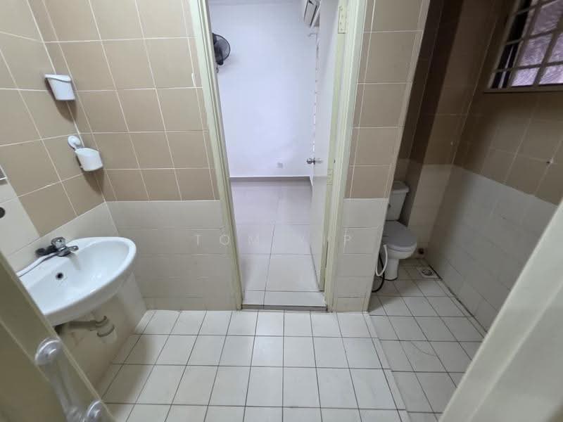 2-storey Terraced House for Sale in Subang Bestari (Shah Alam) - Tom Yip - Bathroom - PropertyGuru.com.my