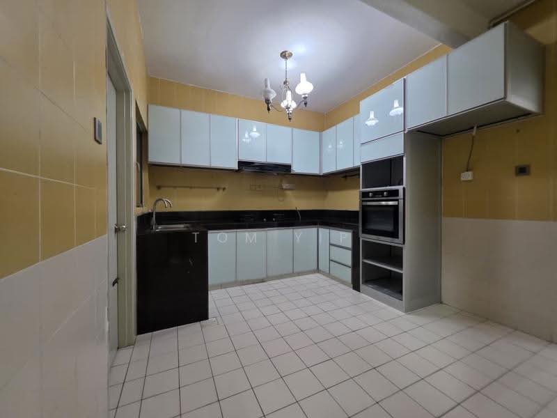 2-storey Terraced House for Sale in Subang Bestari (Shah Alam) - Tom Yip - Kitchen - PropertyGuru.com.my