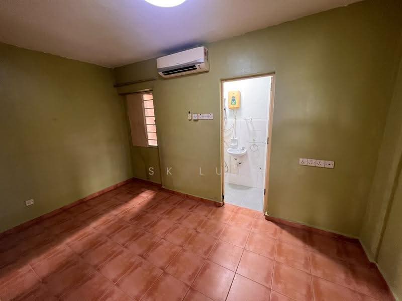 Apartment for Sale at saujana apartment - SK Luk - Bathroom - PropertyGuru.com.my