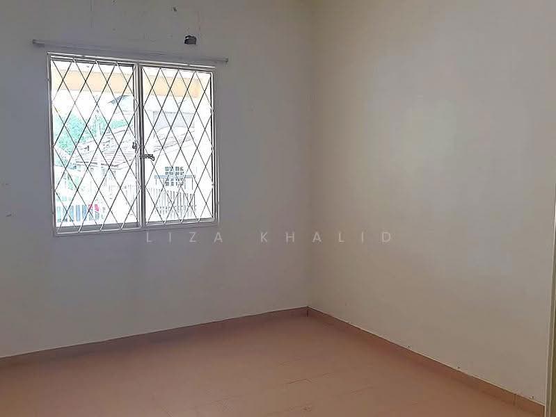 1-storey Terraced House for Sale in Taman Desa Vista (Dengkil) - Liza Khalid - PropertyGuru.com.my