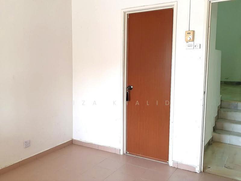 1-storey Terraced House for Sale in Taman Desa Vista (Dengkil) - Liza Khalid - PropertyGuru.com.my