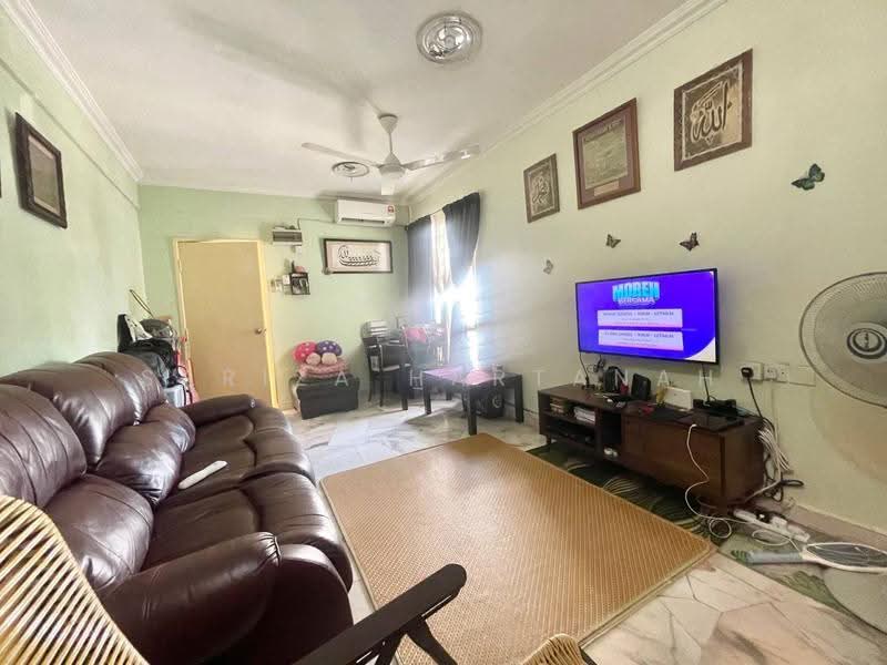 Apartment for Sale at Sri Sunway Apartment - Sariza Hartanah - Living Room - PropertyGuru.com.my