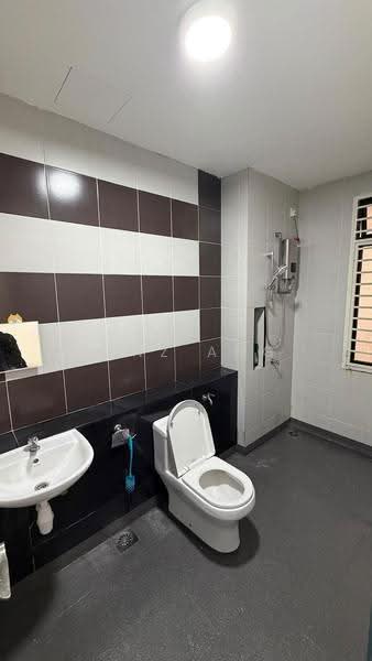 Apartment for Rent at Austin Regency (Pangsapuri Austin Perdana) - Vinz Ang - Bathroom - PropertyGuru.com.my