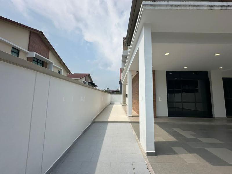 Rumah Teres 2-Tingkat untuk Dijual di Johor Bahru (Johor) - Lim Tze Jie - Exterior - PropertyGuru.com.my