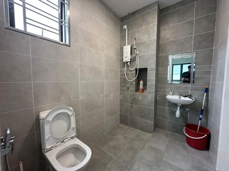 Rumah Teres 2-Tingkat untuk Dijual di Johor Bahru (Johor) - Lim Tze Jie - Bathroom - PropertyGuru.com.my