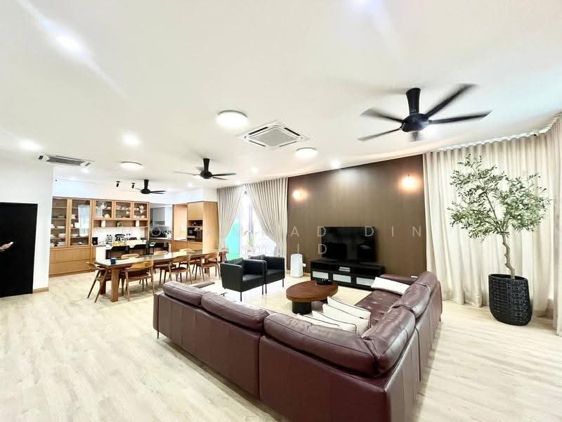 2-storey Terraced House for Sale in Cyberjaya (Selangor) - Mohammad Din Majid - Living Room - PropertyGuru.com.my