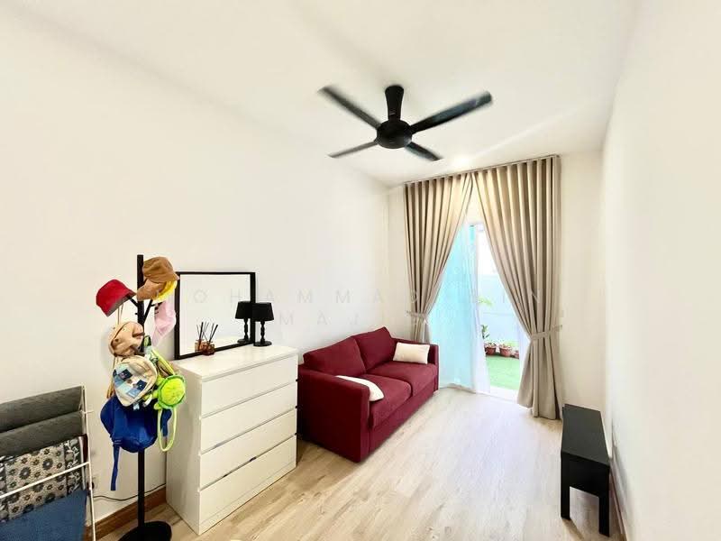 2-storey Terraced House for Sale in Cyberjaya (Selangor) - Mohammad Din Majid - Living Room - PropertyGuru.com.my
