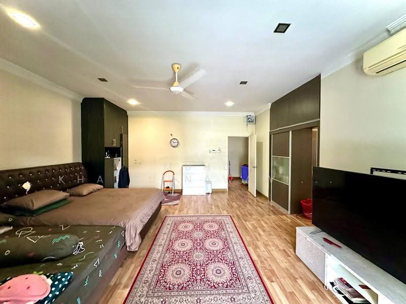 2-storey Terraced House for Sale in Denai Alam (Shah Alam) - Muhd Khairulnawawi Kamaruddin - Bedroom - PropertyGuru.com.my