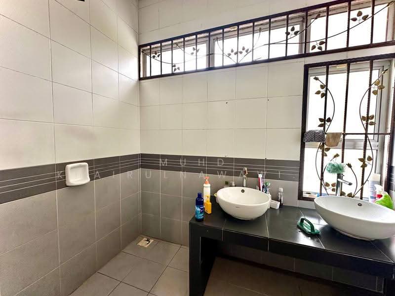 2-storey Terraced House for Sale in Denai Alam (Shah Alam) - Muhd Khairulnawawi Kamaruddin - Bathroom - PropertyGuru.com.my