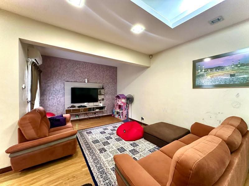 2-storey Terraced House for Sale in Denai Alam (Shah Alam) - Muhd Khairulnawawi Kamaruddin - Living Room - PropertyGuru.com.my