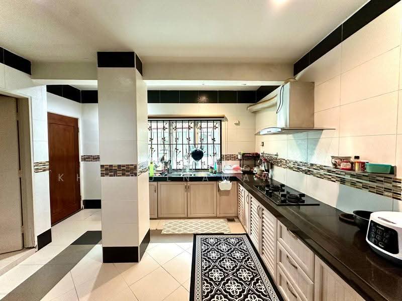 2-storey Terraced House for Sale in Denai Alam (Shah Alam) - Muhd Khairulnawawi Kamaruddin - Kitchen - PropertyGuru.com.my