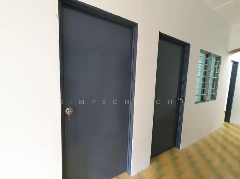 1-storey Terraced House for Rent in Taman Abad (Johor Bahru) - Simpson Poh - Corridor - PropertyGuru.com.my