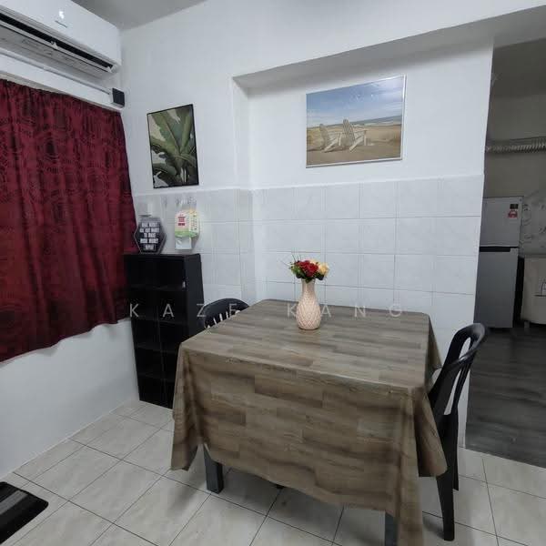 Rumah Flat untuk Disewa di Green Garden - Kaze Kang - Dining Room - PropertyGuru.com.my