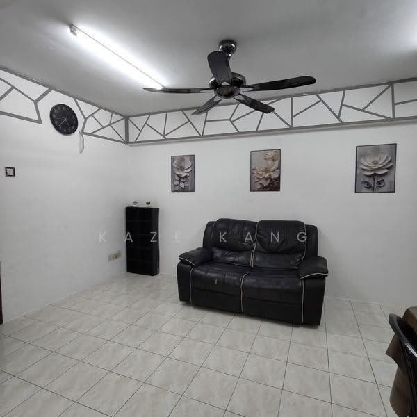 Rumah Flat untuk Disewa di Green Garden - Kaze Kang - Living Room - PropertyGuru.com.my