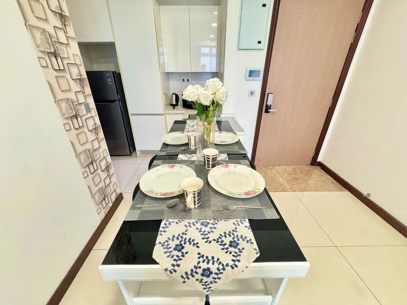 Kediaman Servis untuk Dijual di Paragon Residences @ Straits View - Eddy Chan - Dining Room - PropertyGuru.com.my