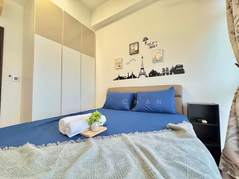 Kediaman Servis untuk Dijual di Paragon Residences @ Straits View - Eddy Chan - Bedroom - PropertyGuru.com.my