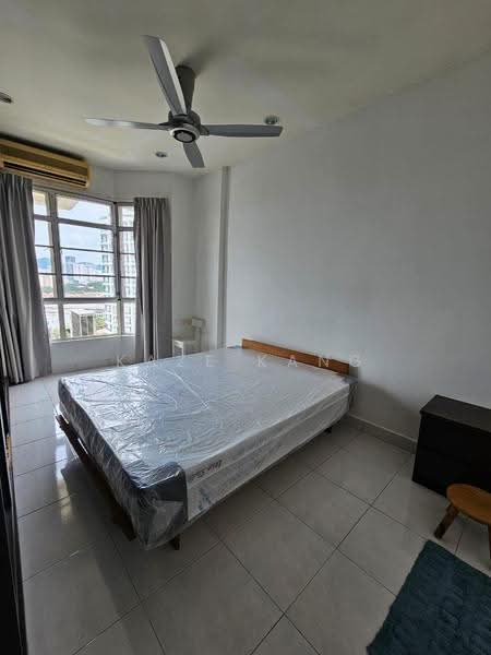 Condominium for Rent at Gold Coast Resort Condominium - Kaze Kang - Bedroom - PropertyGuru.com.my