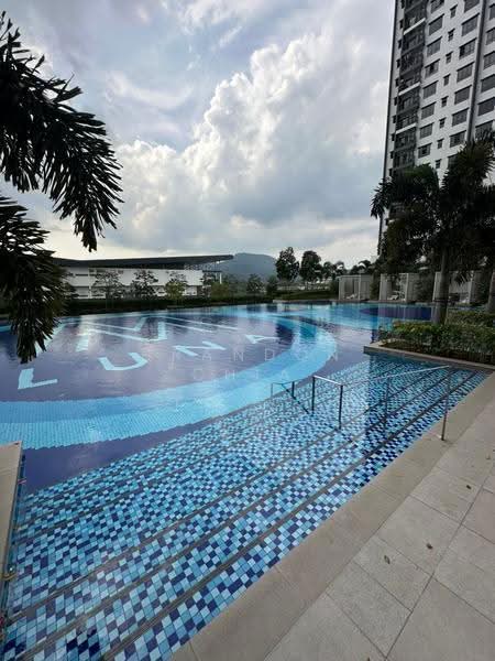 Kediaman Servis untuk Disewa di M Luna - Brandon Chia - Pool - PropertyGuru.com.my