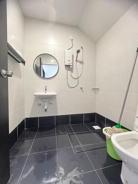 2-storey Terraced House for Sale in Eco Botanic (Iskandar Puteri (Nusajaya)) - Jeff Yap - Bathroom - PropertyGuru.com.my
