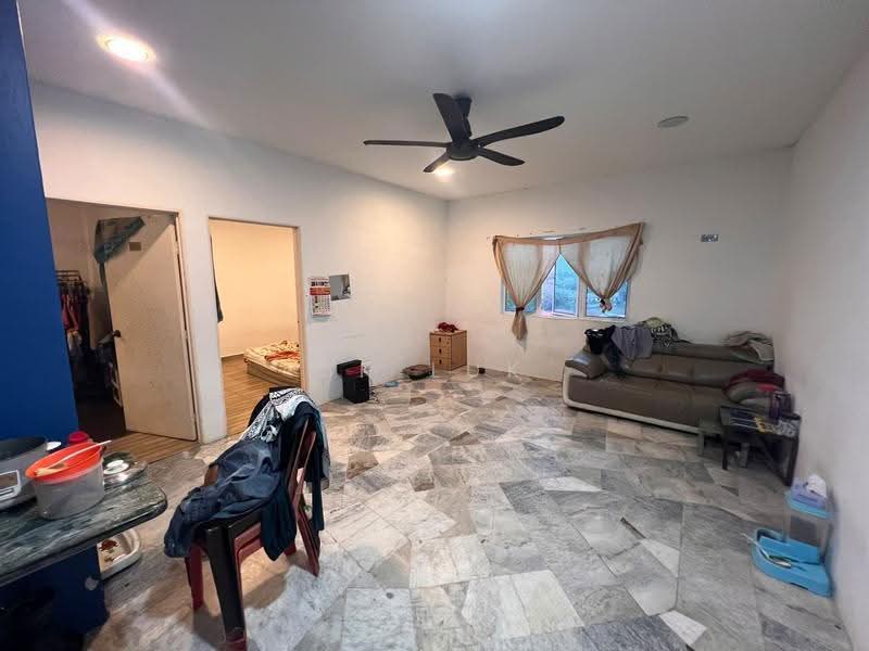 Pangsapuri untuk Dijual di Rajawali Apartment - SK Luk - Living Room - PropertyGuru.com.my