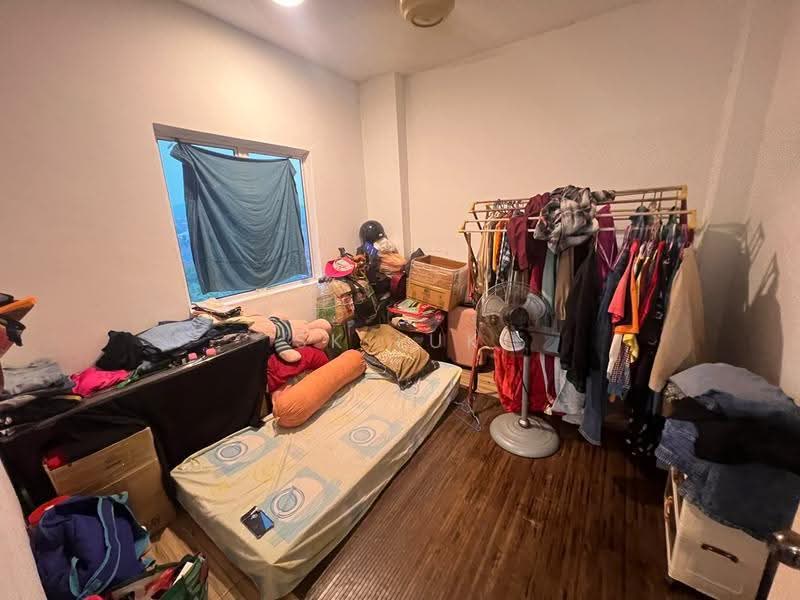 Pangsapuri untuk Dijual di Rajawali Apartment - SK Luk - Bedroom - PropertyGuru.com.my