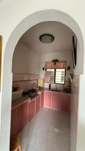 Apartment for Sale at Acres Ville - Harold Lee - Kitchen - PropertyGuru.com.my