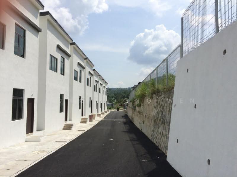 2-storey Terraced House for Sale in Taman Puncak Saujana (Kajang) - Chang Hoong Wen - Exterior - PropertyGuru.com.my