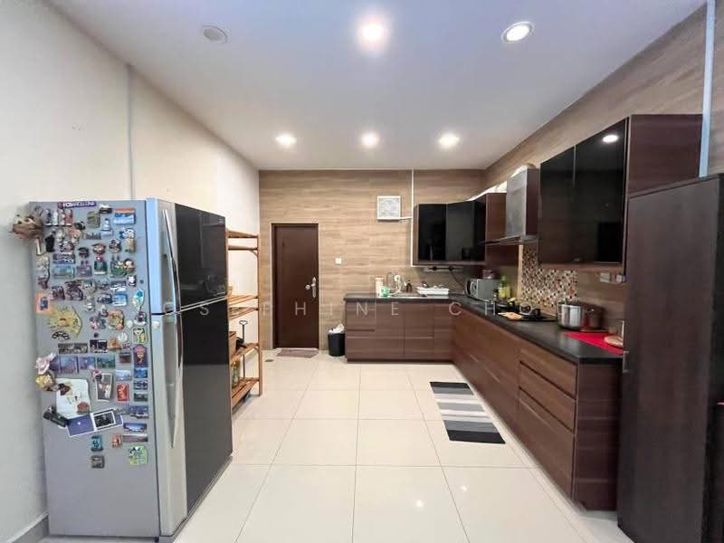 Rumah Teres 2-Tingkat untuk Dijual di Glenmarie (Selangor) - Josephine Chou - Kitchen - PropertyGuru.com.my
