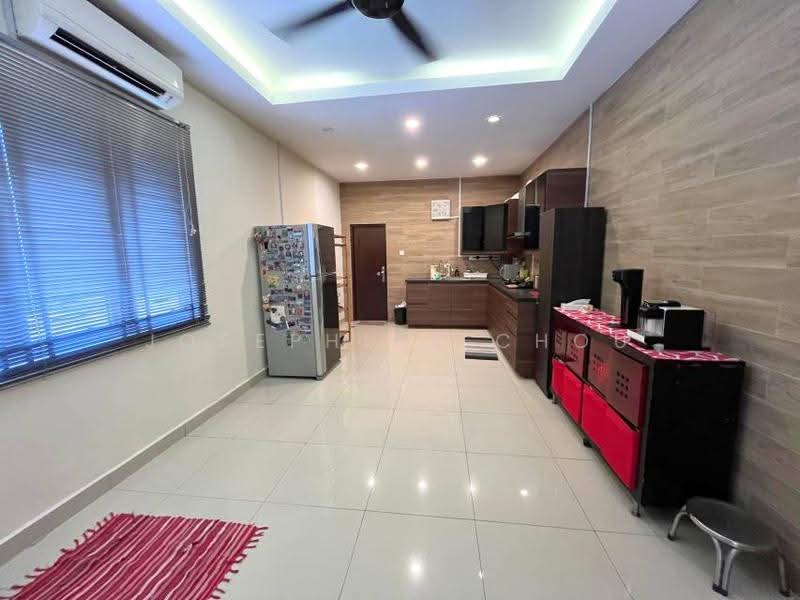 Rumah Teres 2-Tingkat untuk Dijual di Glenmarie (Selangor) - Josephine Chou - Kitchen - PropertyGuru.com.my
