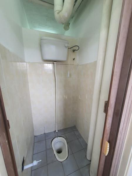 Flat for Sale at Pandan Ria (Block D) - Jo-Ann Liew - Bathroom - PropertyGuru.com.my