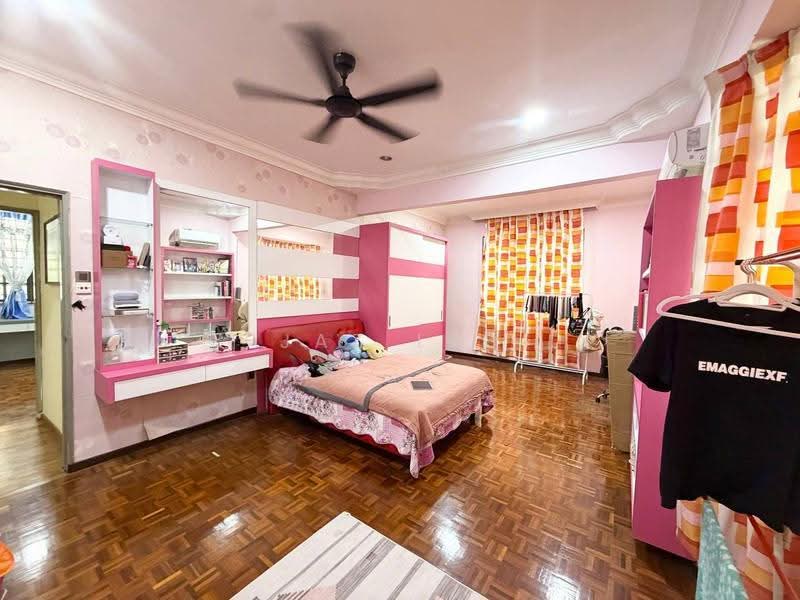 Bungalow House for Sale in Taman Bukit Kempas (Tampoi) - Jaz Lee - PropertyGuru.com.my
