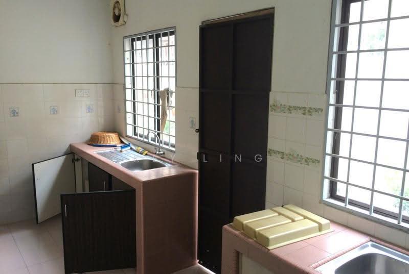 2-storey Terraced House for Sale in Kelana Jaya (Petaling Jaya) - Key Ling - Kitchen - PropertyGuru.com.my
